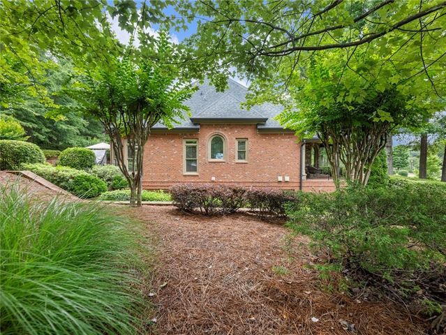 2352 Crimson King Drive, Braselton, GA 30517