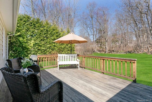 61 Schrade Road, Briarcliff Manor, NY 10510