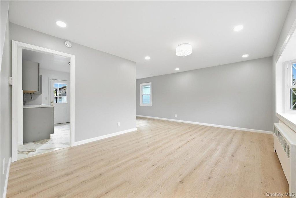 161 Stokes Avenue, Freeport, NY 11520 — photo 3