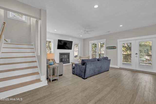 305 Columbia Avenue, Carolina Beach, NC 28428