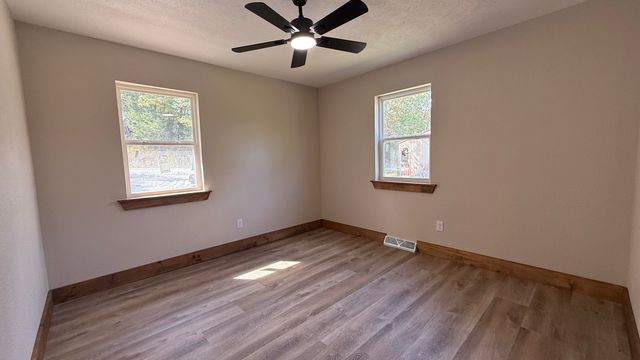 2174 Stone Ridge Drive, Mountain Grove, MO 65711