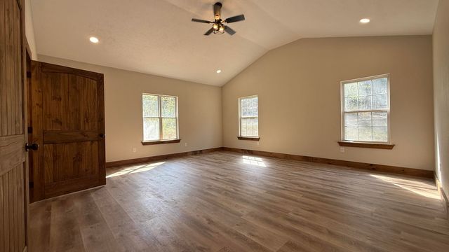 2174 Stone Ridge Drive, Mountain Grove, MO 65711