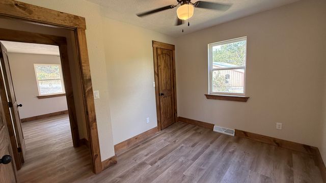 2174 Stone Ridge Drive, Mountain Grove, MO 65711