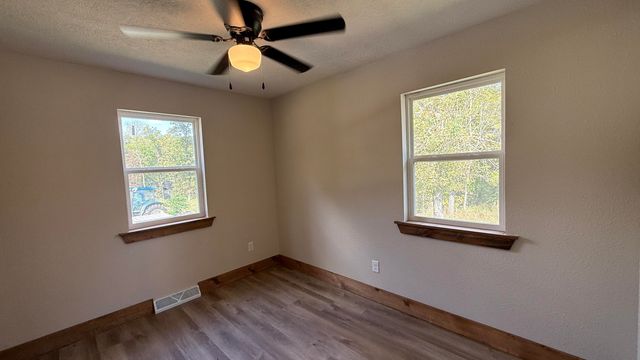 2174 Stone Ridge Drive, Mountain Grove, MO 65711