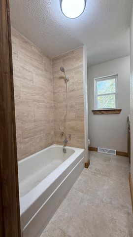 2174 Stone Ridge Drive, Mountain Grove, MO 65711