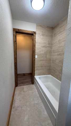 2174 Stone Ridge Drive, Mountain Grove, MO 65711