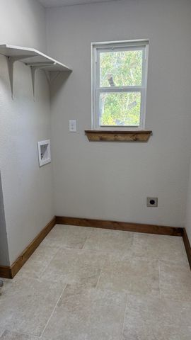 2174 Stone Ridge Drive, Mountain Grove, MO 65711