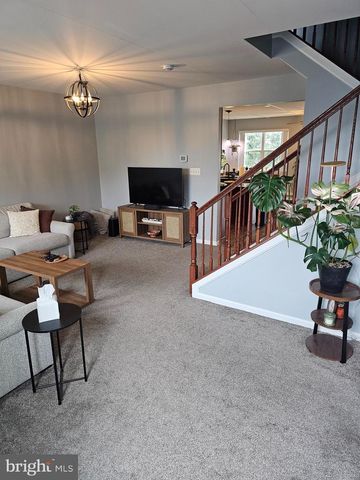 64 MILESTONE CT, Chambersburg, PA 17201