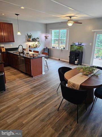 64 MILESTONE CT, Chambersburg, PA 17201