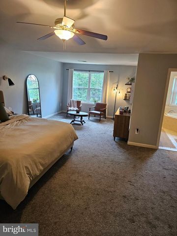 64 MILESTONE CT, Chambersburg, PA 17201
