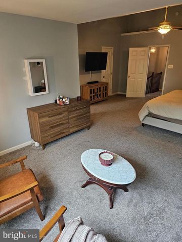 64 MILESTONE CT, Chambersburg, PA 17201