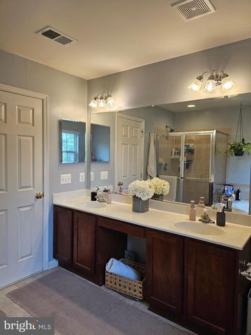 64 MILESTONE CT, Chambersburg, PA 17201