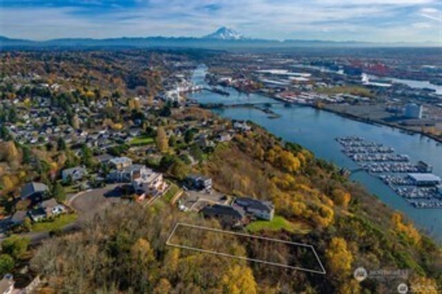 1416 Browns Point Boulevard NE, Tacoma, WA 98422