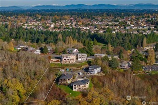 1416 Browns Point Boulevard NE, Tacoma, WA 98422