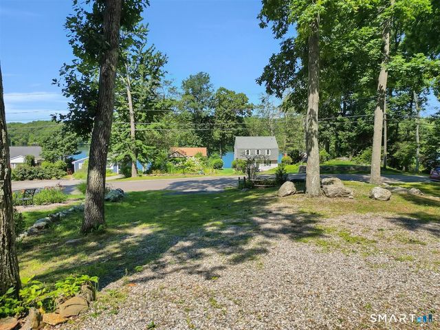 113 Deepwood Drive, Lebanon, CT 06249