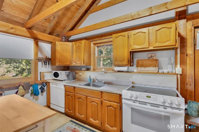 113 Deepwood Drive, Lebanon, CT 06249