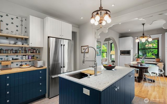 7541 Seward Park Avenue S, Seattle, WA 98118