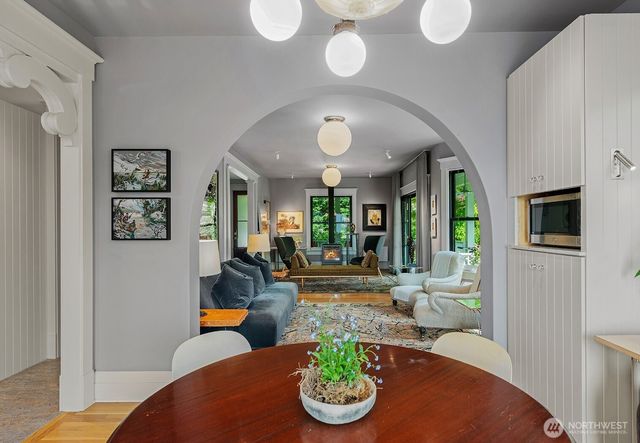 7541 Seward Park Avenue S, Seattle, WA 98118