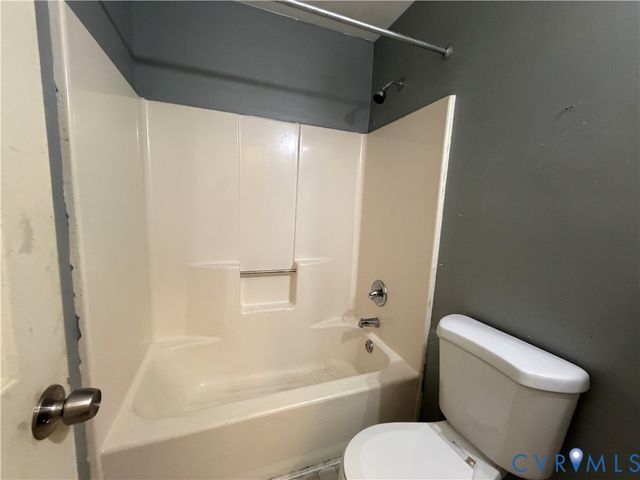 20401 Halloway Ave, South Chesterfield, VA 23803