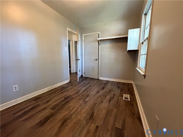 20401 Halloway Ave, South Chesterfield, VA 23803