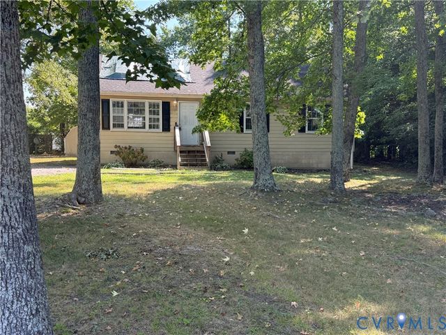 20401 Halloway Ave, South Chesterfield, VA 23803