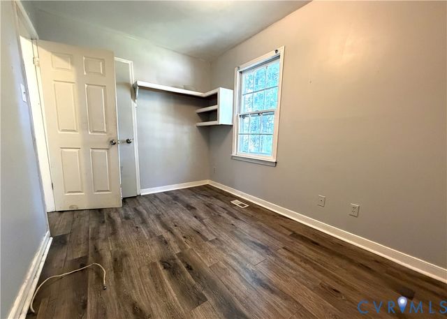 20401 Halloway Ave, South Chesterfield, VA 23803