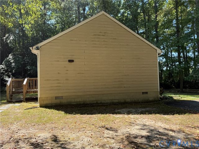 20401 Halloway Ave, South Chesterfield, VA 23803