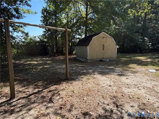 20401 Halloway Ave, South Chesterfield, VA 23803