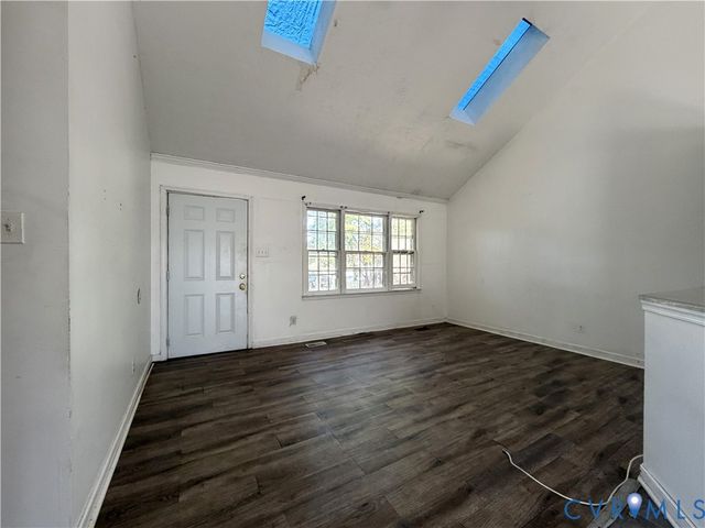 20401 Halloway Ave, South Chesterfield, VA 23803