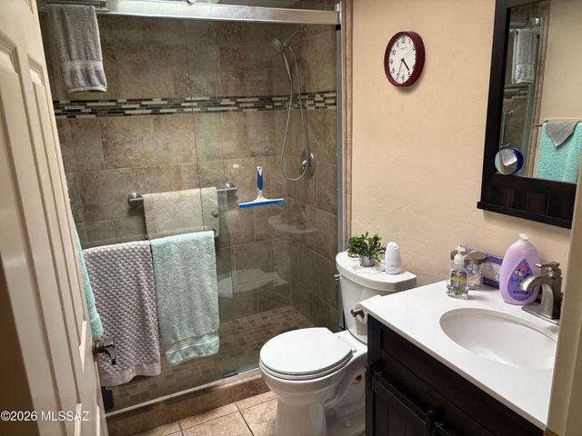 1320 W Desert Hills Drive, Green Valley, AZ 85622