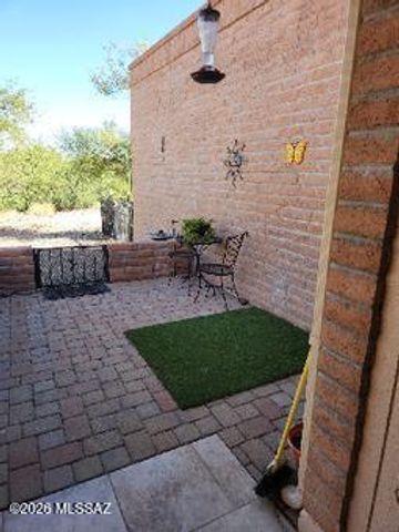1320 W Desert Hills Drive, Green Valley, AZ 85622
