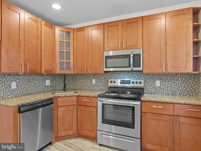 407 W ABBOTTSFORD AVE, Philadelphia, PA 19144