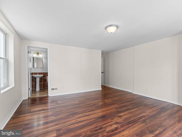 407 W ABBOTTSFORD AVE, Philadelphia, PA 19144