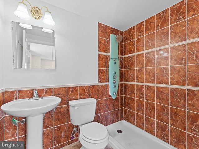 407 W ABBOTTSFORD AVE, Philadelphia, PA 19144