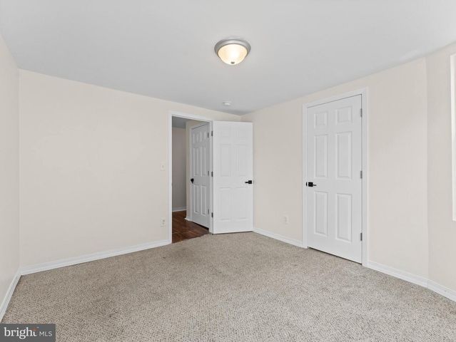 407 W ABBOTTSFORD AVE, Philadelphia, PA 19144