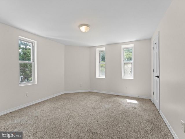 407 W ABBOTTSFORD AVE, Philadelphia, PA 19144