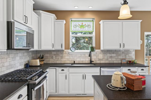 11175 Black Oaks Court N, Dayton, MN 55369
