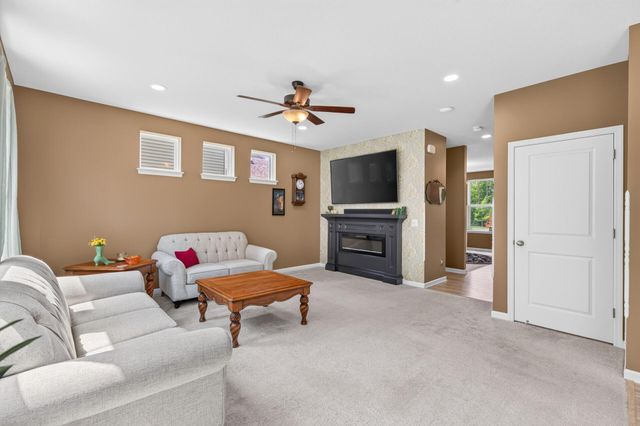 11175 Black Oaks Court N, Dayton, MN 55369