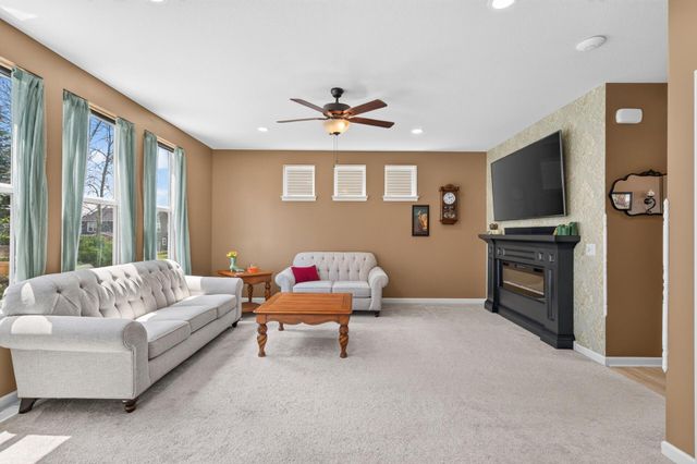 11175 Black Oaks Court N, Dayton, MN 55369