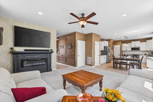 11175 Black Oaks Court N, Dayton, MN 55369