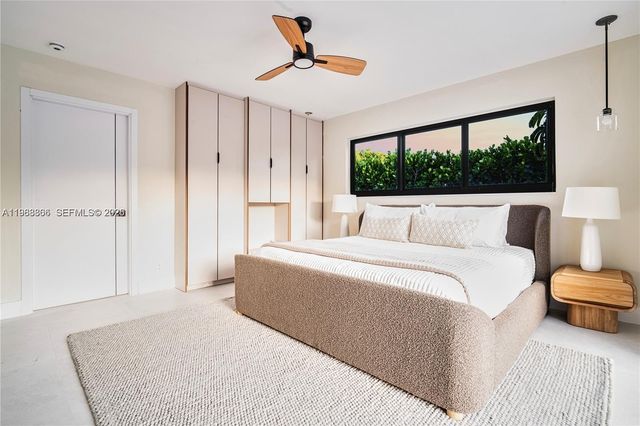 5561 NE 28th Ave, Fort Lauderdale, FL 33308