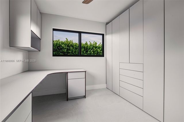 5561 NE 28th Ave, Fort Lauderdale, FL 33308