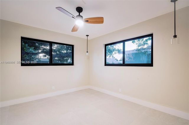 5561 NE 28th Ave, Fort Lauderdale, FL 33308