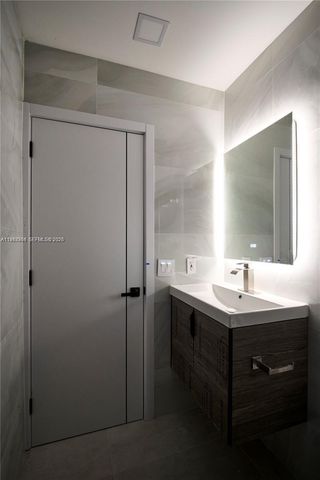 5561 NE 28th Ave, Fort Lauderdale, FL 33308