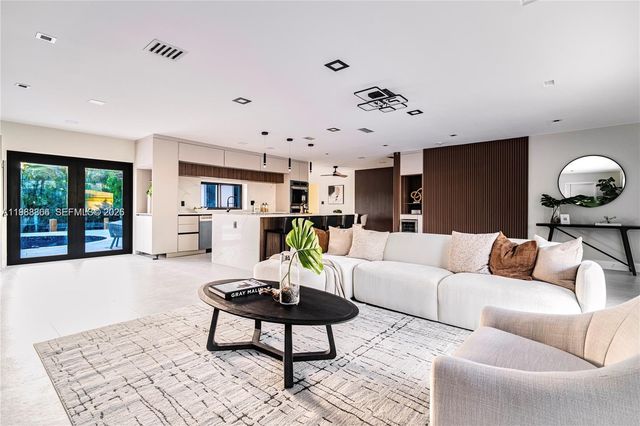 5561 NE 28th Ave, Fort Lauderdale, FL 33308