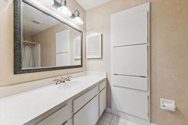 1024 Augusta Drive 1024, Houston, TX 77057