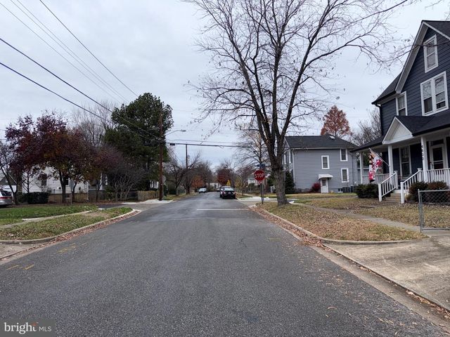 4803 SOMERSET RD, Riverdale, MD 20737