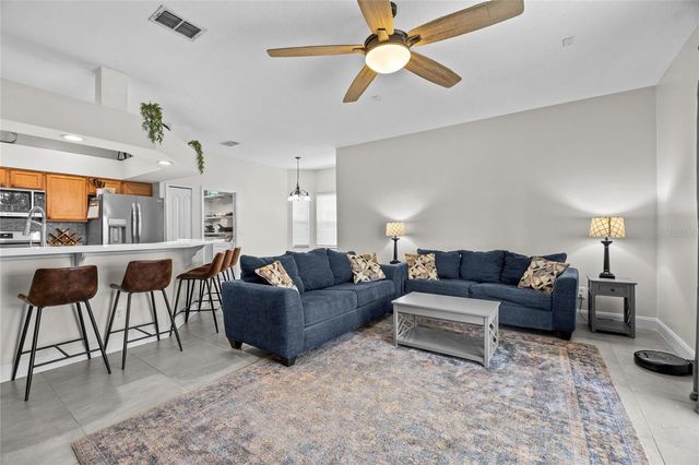 942 HENLEY CIRCLE, Davenport, FL 33896