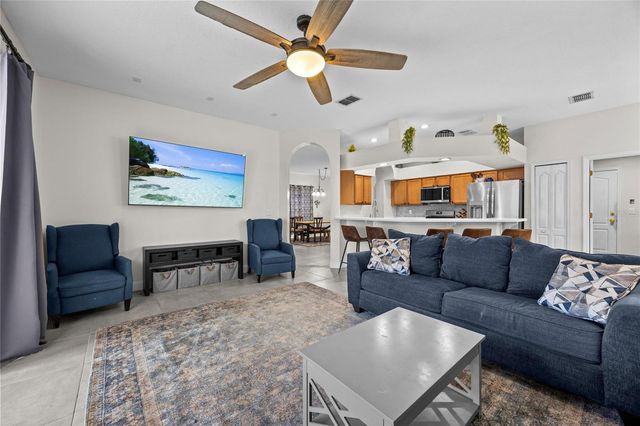 942 HENLEY CIRCLE, Davenport, FL 33896