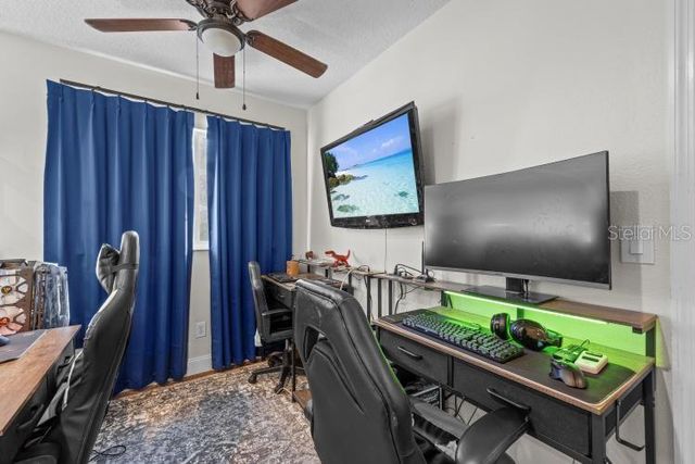 942 HENLEY CIRCLE, Davenport, FL 33896